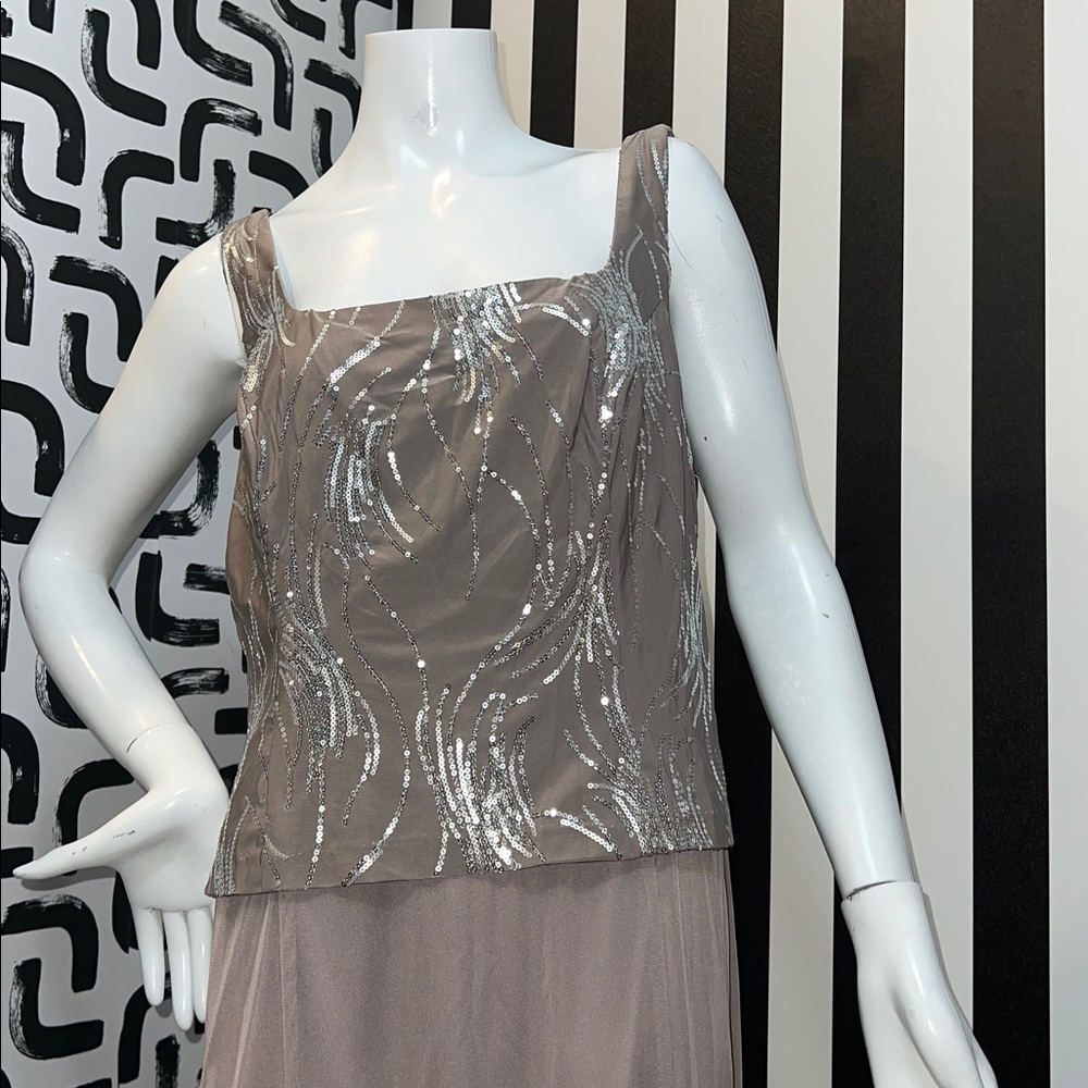 Alex evenings Champagne sequence topped attached to piece dress #116